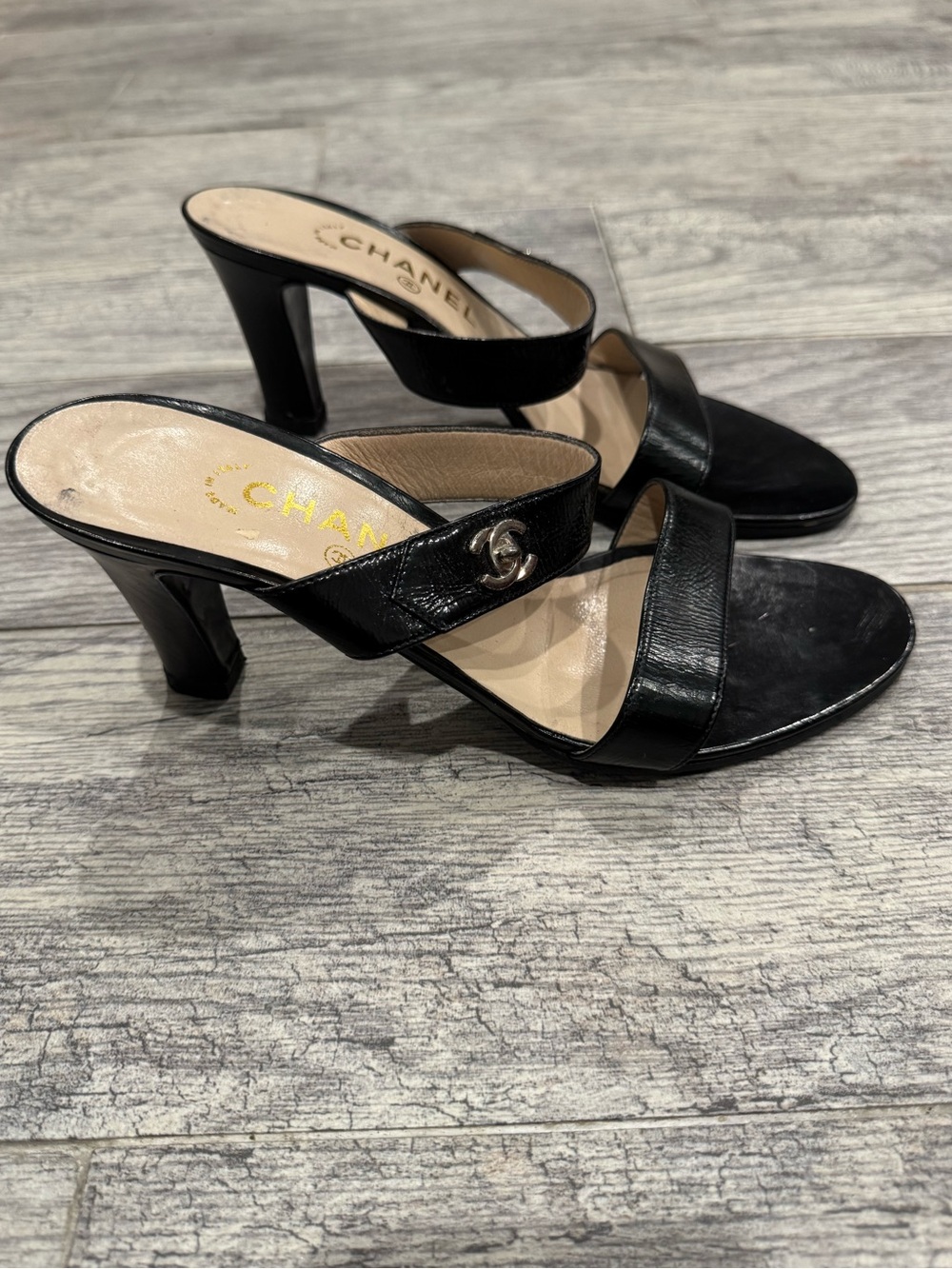 Chanel vintage 90s black patent leather turn lock sandal heels